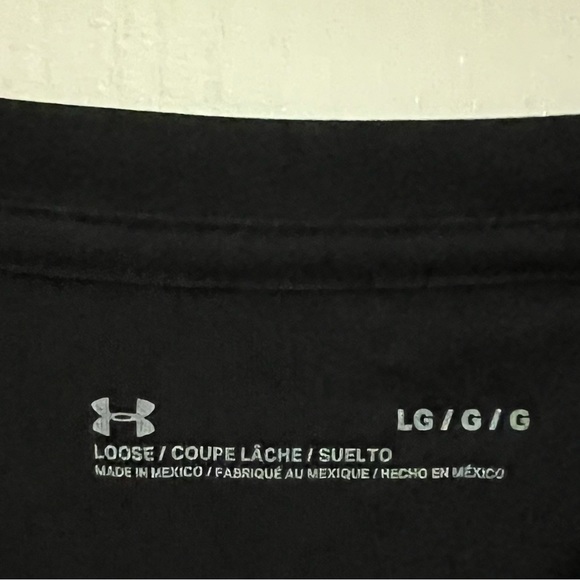 Never worn- Under Armour T Shirt - Picture 2 of 2